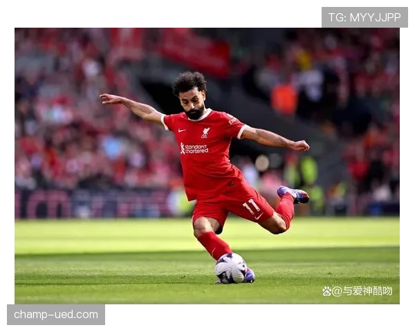 利物浦边路持续施压，萨拉赫内切射门主导强强对话