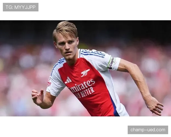 厄德高角色演变：边前腰到中路核心的转型逻辑与战术适配