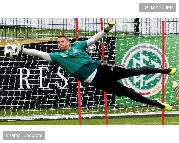 布冯关键战连续扑救如何激活老门将的战术新角色