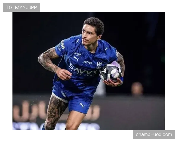 努涅斯与本泽马：终结效率差异与战术参与机制对比