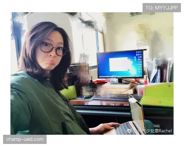 惠若琪今天早上晒的那只咖啡杯价格感真有毒，我刷到的时候工资单都黯淡了